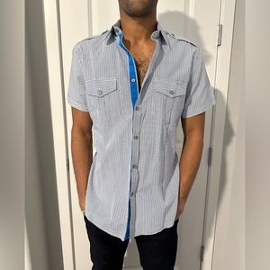 Mens express fitted casual button up. Size M